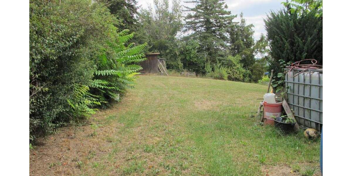 Herrliches Wochenendgrundstück mit bester Aussicht - zwei Brunnen, Baumbestand, aufteilbar in 2 oder drei Flächen, Südhang, teilbar zimmer