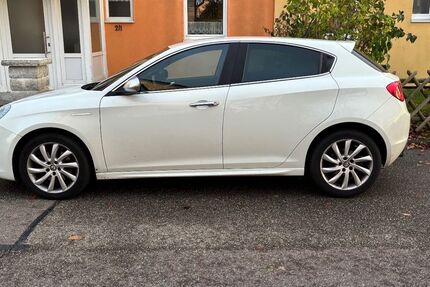 Alfa Romeo Giulietta 73.779 km 9.200 € Rutesheim 71277