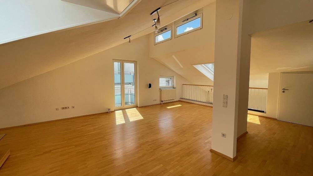 Maisonette Wohnung - 2 floor apartment in Stuttgart VaihingenKaltental available mid. February 2026 4 zimmer