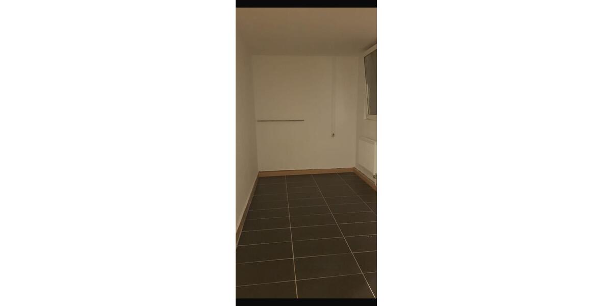 Etagenwohnung Stuttgart Mühlhausen - 3 Zimmer, 80 m&sup2;, 1.200&euro; | Angebot:25547146