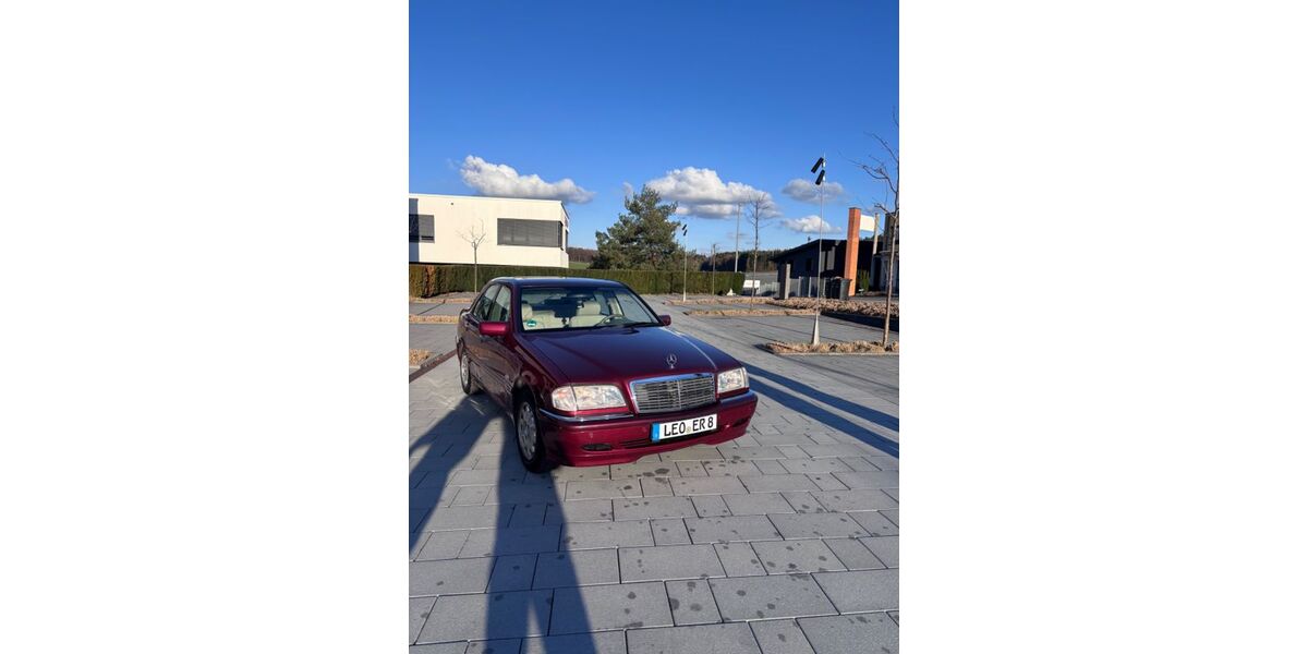 Mercedes-Benz C 200 95.000 km 6.500 &euro; Weissach 71287