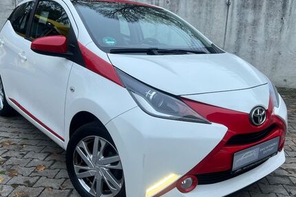 Toyota Aygo (X) 62.690 km 10.790 € Stuttgart 70378