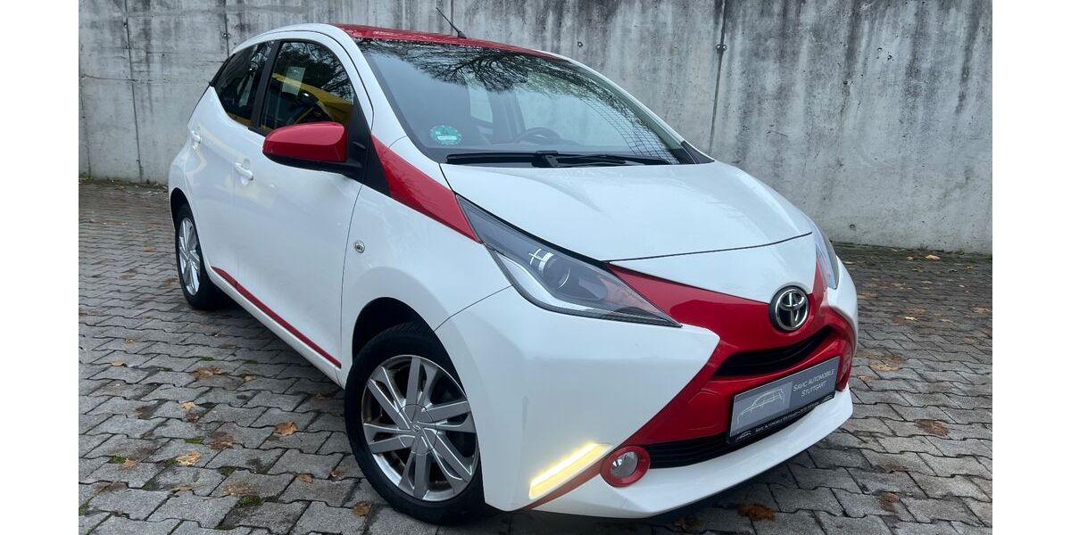 Toyota Aygo (X) 62.690 km 10.790 € Stuttgart 70378