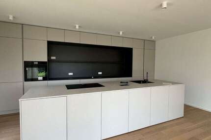 Wohnung Esslingen am Neckar Oberesslingen - 4 Zimmer, 135 m&sup2;, 2.565&euro; | Angebot:26006415