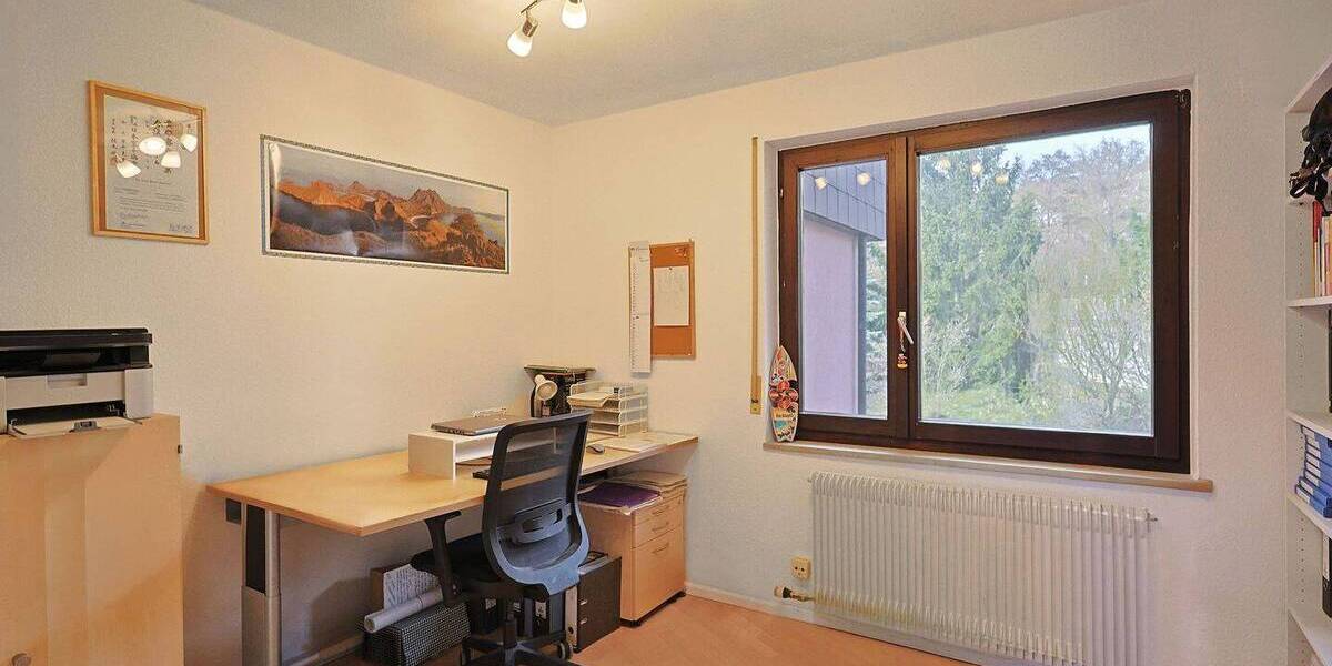 Etagenwohnung Leonberg - 3 Zimmer, 93 m&sup2;, 990&euro; | Angebot:26377735