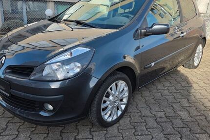 Renault Clio 181.591 km 2.990 &euro; Nufringen 71154