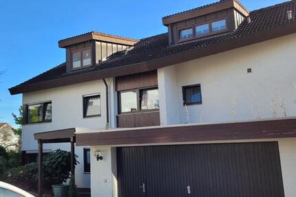 Lichtdurchflutete 4-Zimmer Dachgeschosswohnung mit Balkon zimmer