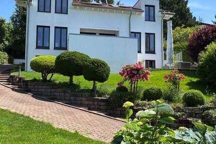 Haus zum Kaufen in Esslingen am Neckar 2.180.000 € 252 m²