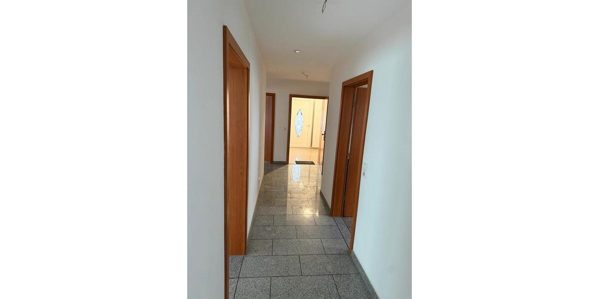 Erdgeschoßwohnung Esslingen am Neckar Hegensberg - 4 Zimmer, 101 m&sup2;, 1.700&euro; | Angebot:25961929