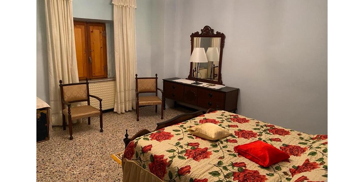 Reihenhaus Stuttgart Stuttgart-Nord - 6 Zimmer, 300 m&sup2;, 150.000&euro; | Angebot:25980863