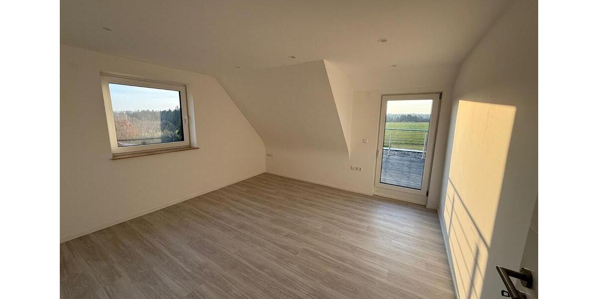 Dachgeschoßwohnung Leonberg - 2 Zimmer, 1.350&euro; | Angebot:26045361