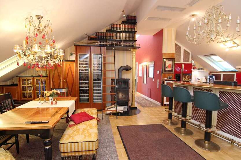 Haus zum Mieten in Stuttgart 2.750 € 250 m² 7 zimmer