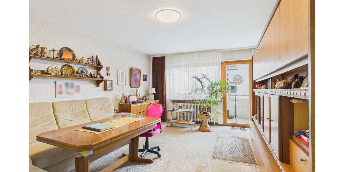 Etagenwohnung Esslingen am Neckar Pliensauvorstadt - 3 Zimmer, 70 m&sup2;, 229.000&euro; | Angebot:26196923