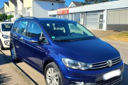 VW Touran 185.000 km 12.900 € Stuttgart 70372