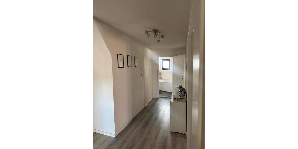 Dachgeschoßwohnung Schwieberdingen - 3 Zimmer, 67 m&sup2;, 248.500&euro; | Angebot:25874182