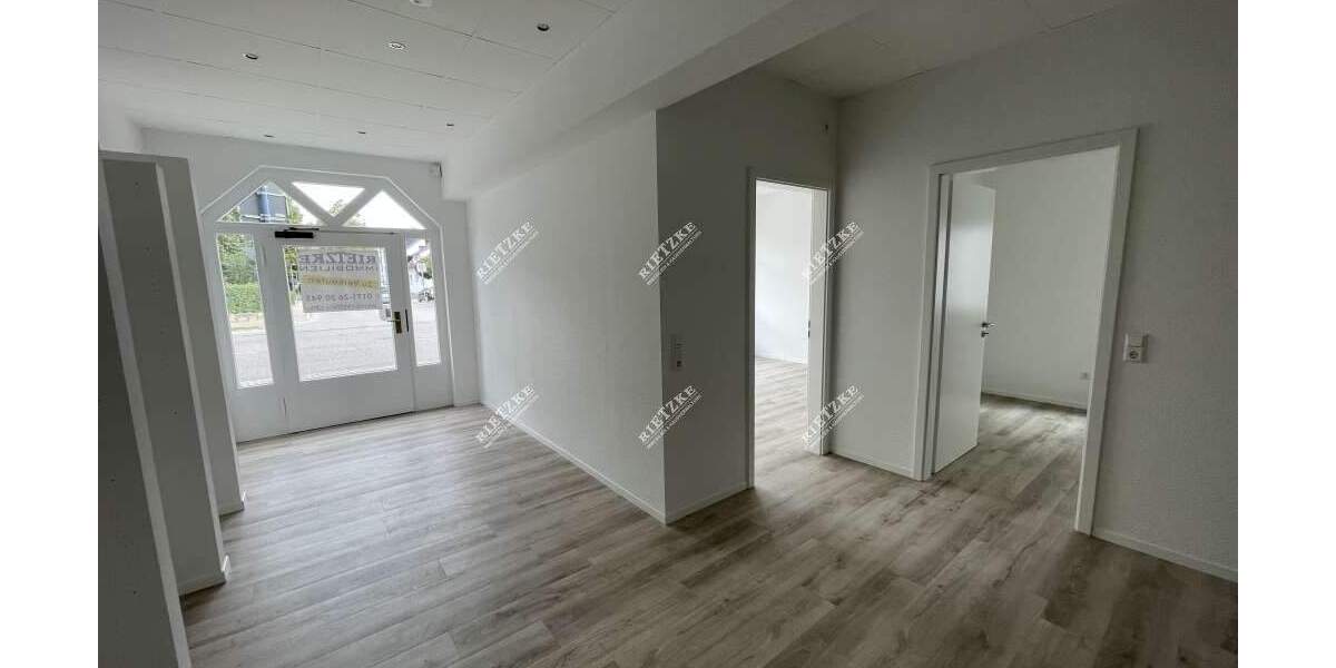 Etagenwohnung Asperg - 4 Zimmer, 104 m&sup2;, 1.600&euro; | Angebot:25152534
