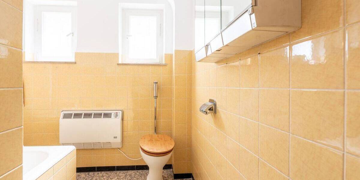 Mehrfamilienhaus, Wohnhaus Stuttgart Degerloch - 8 Zimmer, 170 m&sup2;, 775.000&euro; | Angebot:22275505