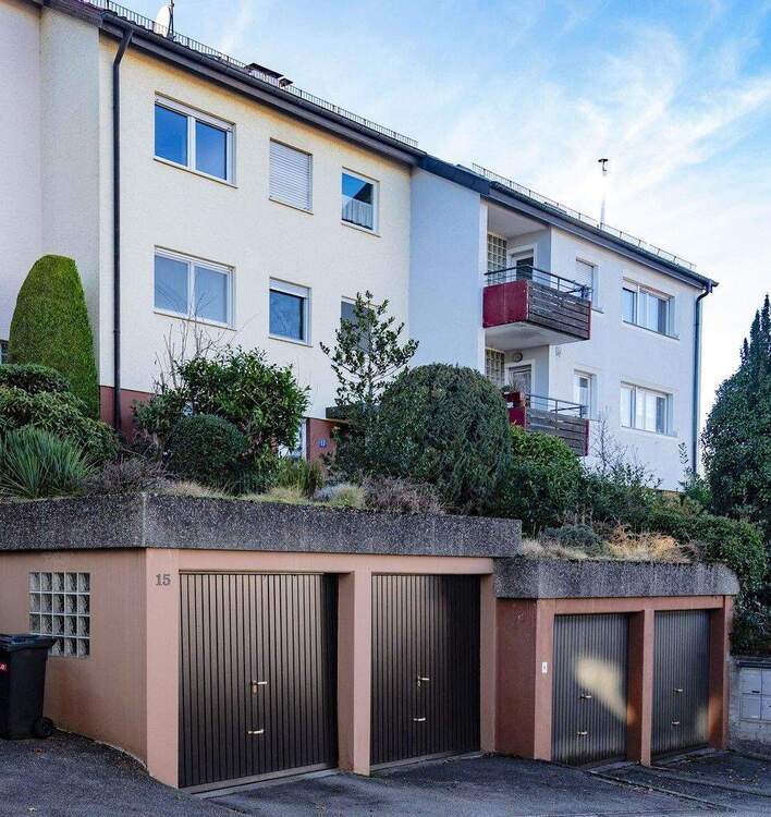 Reserviert!--Exklusiv in Stuttgart-Rohr - Vierfamilienhaus in bester Halbhöhenlage. 7 zimmer