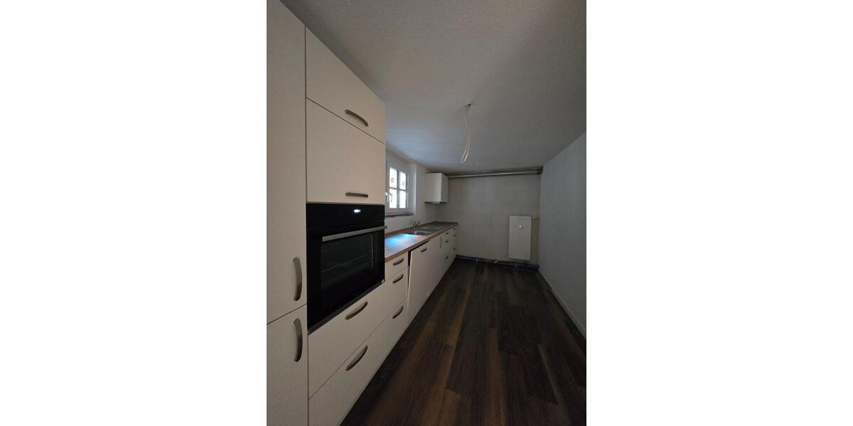 Etagenwohnung Stuttgart Zuffenhausen - 3 Zimmer, 103 m&sup2;, 1.600&euro; | Angebot:26135976