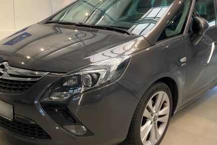 Opel Zafira 115.624 km 7.949 &euro; Esslingen am Neckar 73732