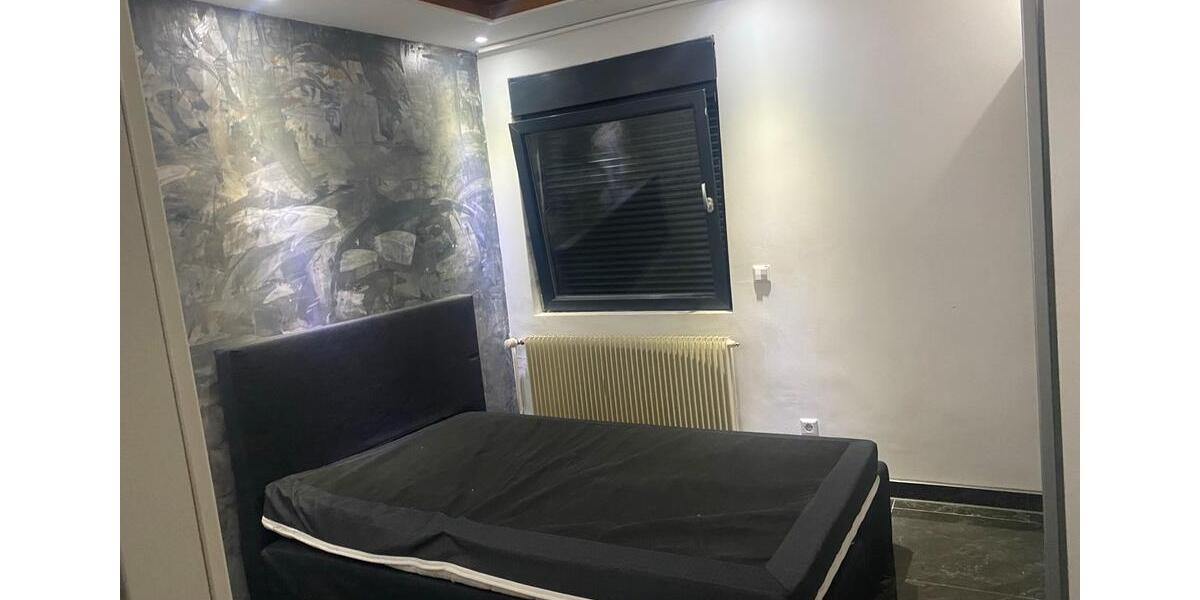 Einfamilienhaus Nürtingen - 6 Zimmer, 250 m&sup2;, 2.300&euro; | Angebot:25047803