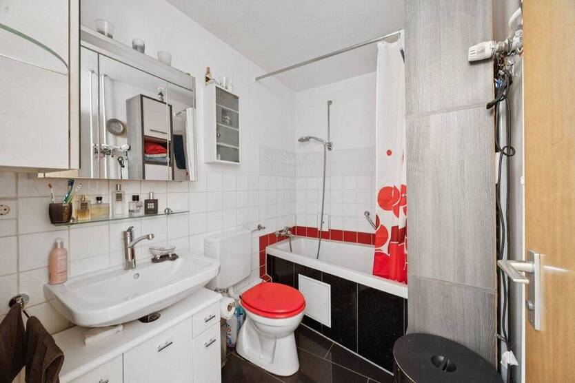 Attraktive 2-Zimmer-Wohnung mit 64 m² in zentraler Lage von Eglosheim