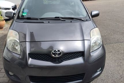 Toyota Yaris 166.500 km 4.000 &euro; Oberboihingen 72644