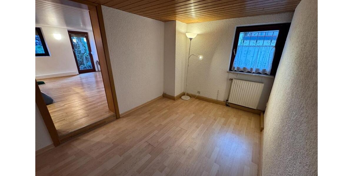 Doppelhaushälfte Stuttgart Luginsland - 4 Zimmer, 112 m&sup2;, 1.560&euro; | Angebot:25080214