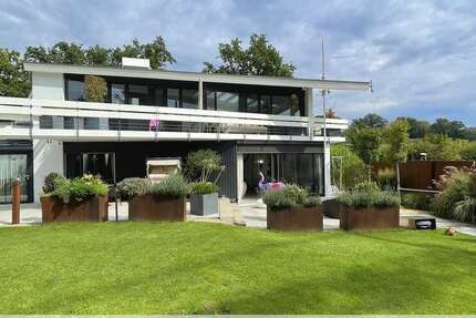 Haus zum Kaufen in Stuttgart 1.750.000 € 200 m² 5 zimmer