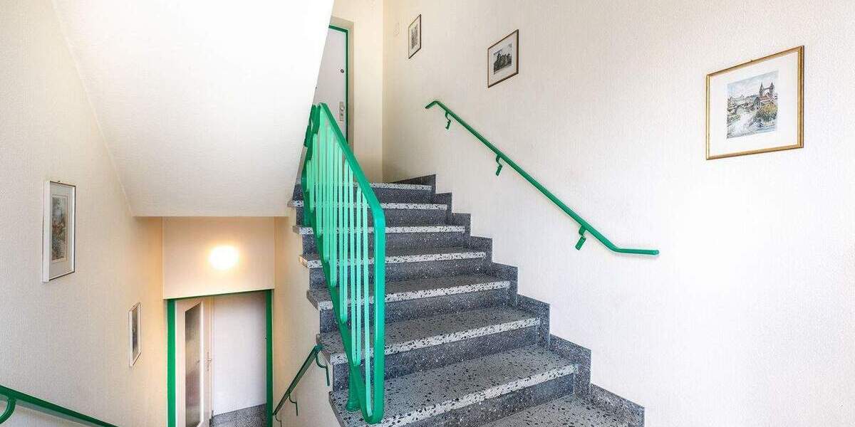 Mehrfamilienhaus, Wohnhaus Stuttgart Degerloch - 9 Zimmer, 140 m&sup2;, 690.000&euro; | Angebot:25685475