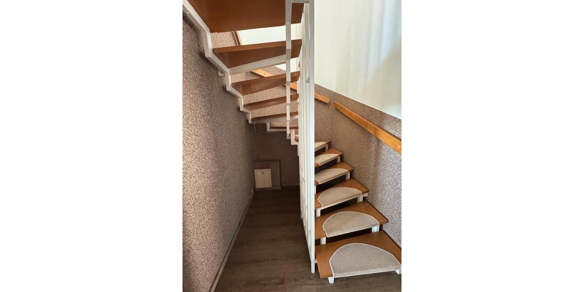 Maisonettenwohnung Ebersbach an der Fils - 3.5 Zimmer, 82 m&sup2;, 900&euro; | Angebot:24891162