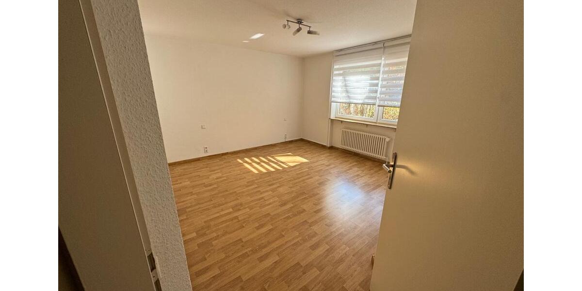 Erdgeschoßwohnung Böblingen Dagersheim - 3.5 Zimmer, 91 m&sup2;, 1.300&euro; | Angebot:26186679