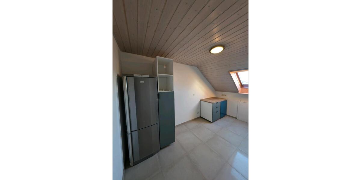 Dachgeschoßwohnung Stuttgart Stuttgart-West - 3 Zimmer, 76 m&sup2;, 950&euro; | Angebot:25174543