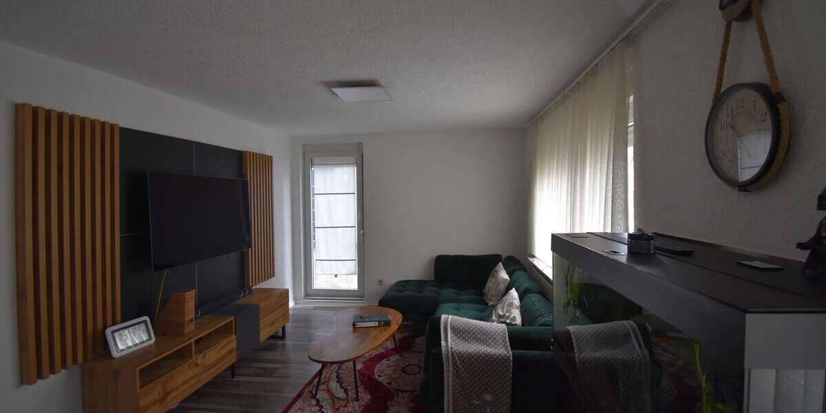 Etagenwohnung Stuttgart Neuwirtshaus - 3 Zimmer, 80 m&sup2;, 1.180&euro; | Angebot:26794784