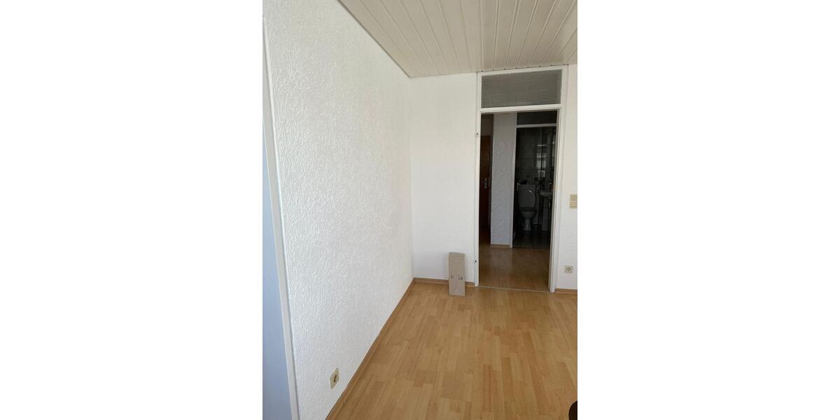 Etagenwohnung Ludwigsburg Hoheneck - 3 Zimmer, 76 m&sup2;, 1.090&euro; | Angebot:24855437