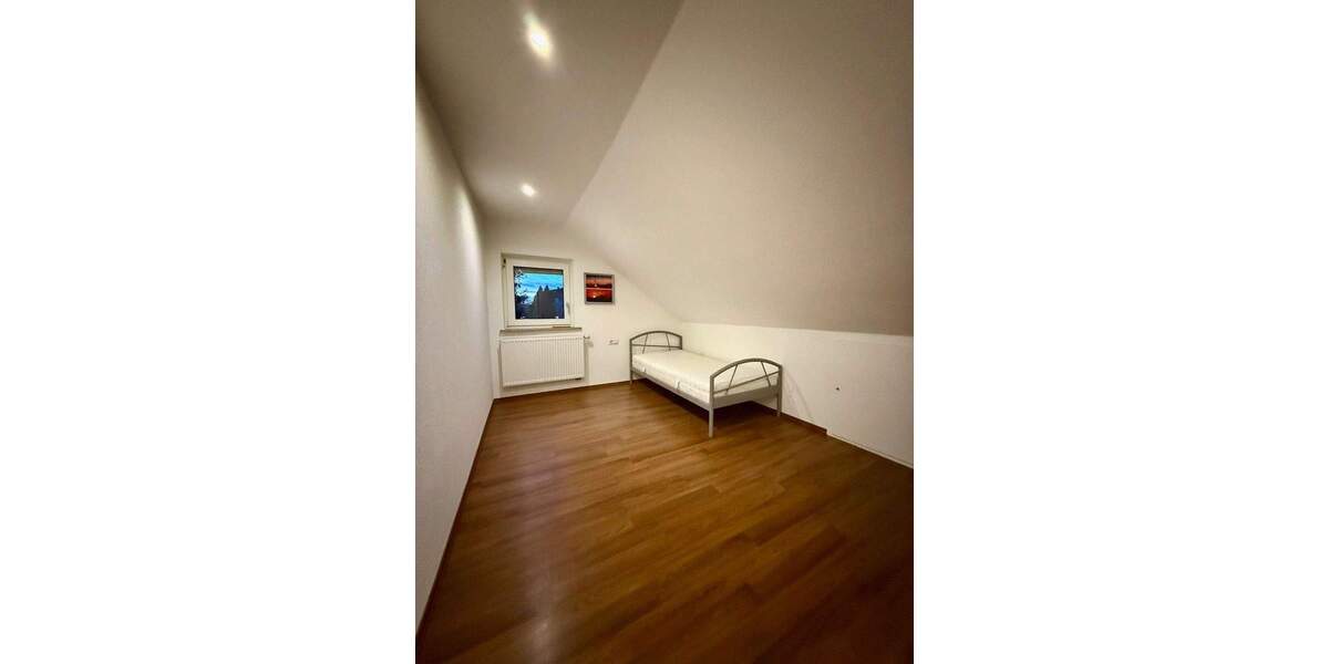 Doppelhaushälfte Schorndorf - 9 Zimmer, 170 m&sup2;, 790.000&euro; | Angebot:26795438
