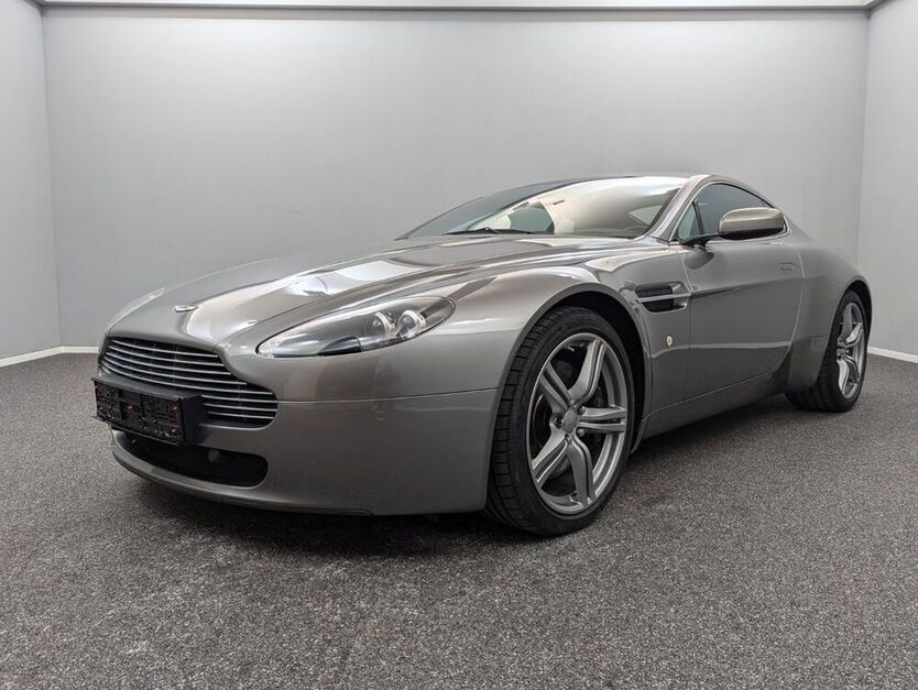 V8 Vantage