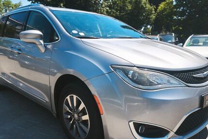 Chrysler Pacifica 215.475 km 12.999 &euro; Fellbach 70736