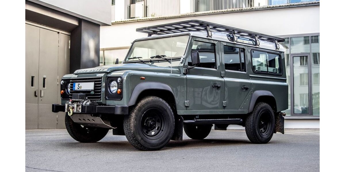 Land Rover Defender 82.200 km 39.950 &euro; Stuttgart 70193
