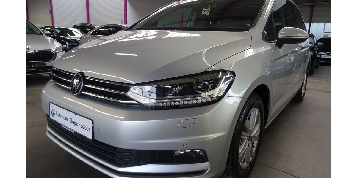 VW Touran 83.800 km 27.249 &euro; Holzgerlingen bei Stuttgart 71088