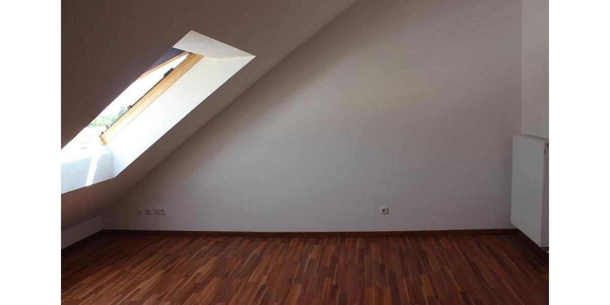 Reihenhaus Sindelfingen Darmsheim - 5.5 Zimmer, 136 m&sup2;, 2.400&euro; | Angebot:26313388