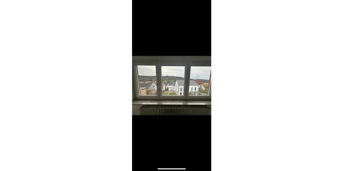 Etagenwohnung Weinstadt - 4 Zimmer, 90 m&sup2;, 1.500&euro; | Angebot:26297529