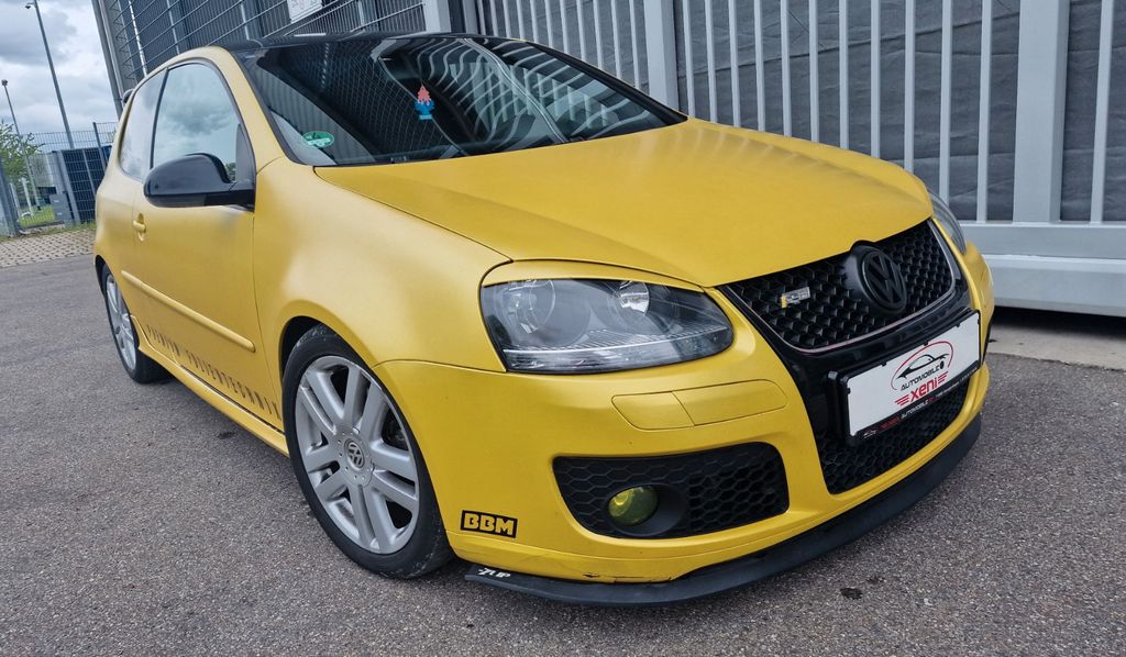 VW Golf 212.000 km 3.300 &euro; Holzgerlingen 71088