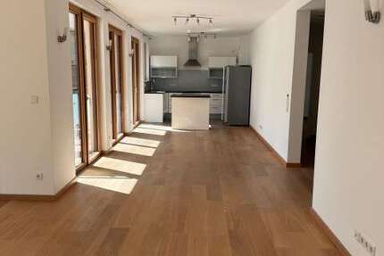 Wohnung Stuttgart Stuttgart-Mitte - 4 Zimmer, 110 m&sup2;, 2.150&euro; | Angebot:26432916