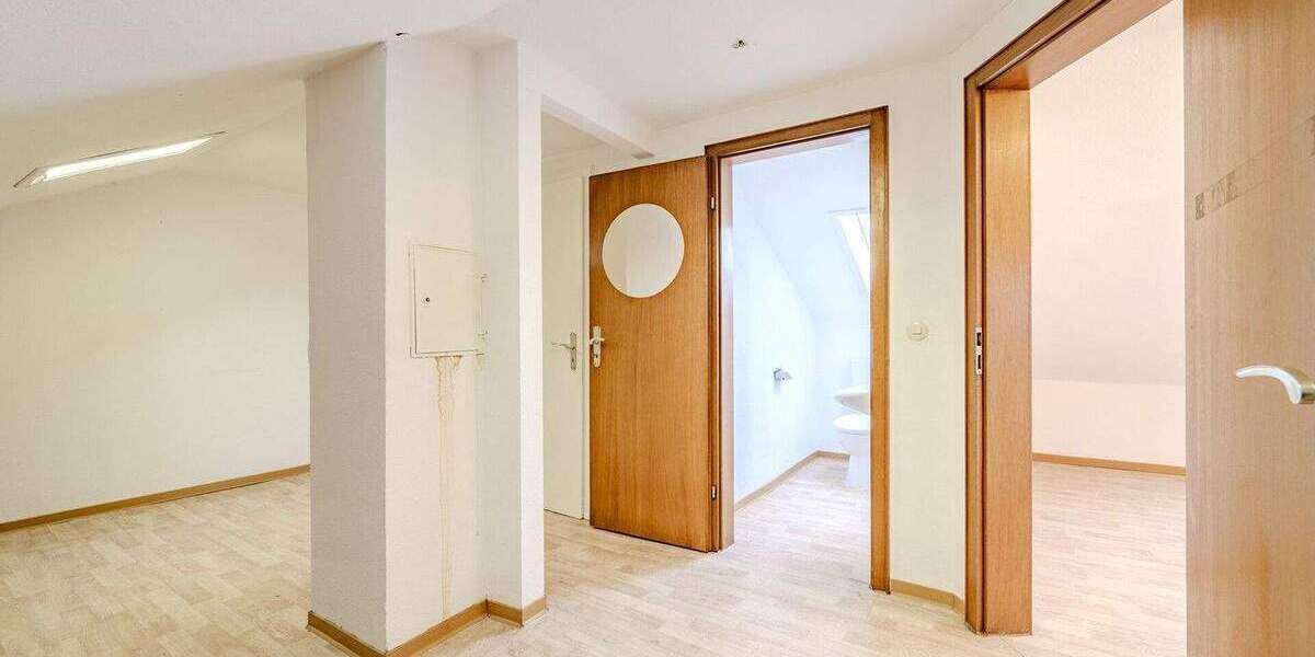 Mehrfamilienhaus, Wohnhaus Sindelfingen / Maichingen Maichingen - 8 Zimmer, 145 m&sup2;, 695.000&euro; | Angebot:24251105