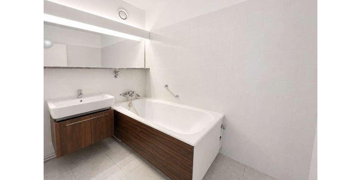 Etagenwohnung Stuttgart Birkach - 3.5 Zimmer, 89 m&sup2;, 1.050&euro; | Angebot:26440835