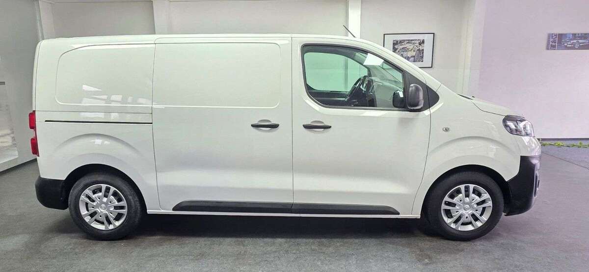 Opel Vivaro 40.000 km 17.990 € Asperg 71679