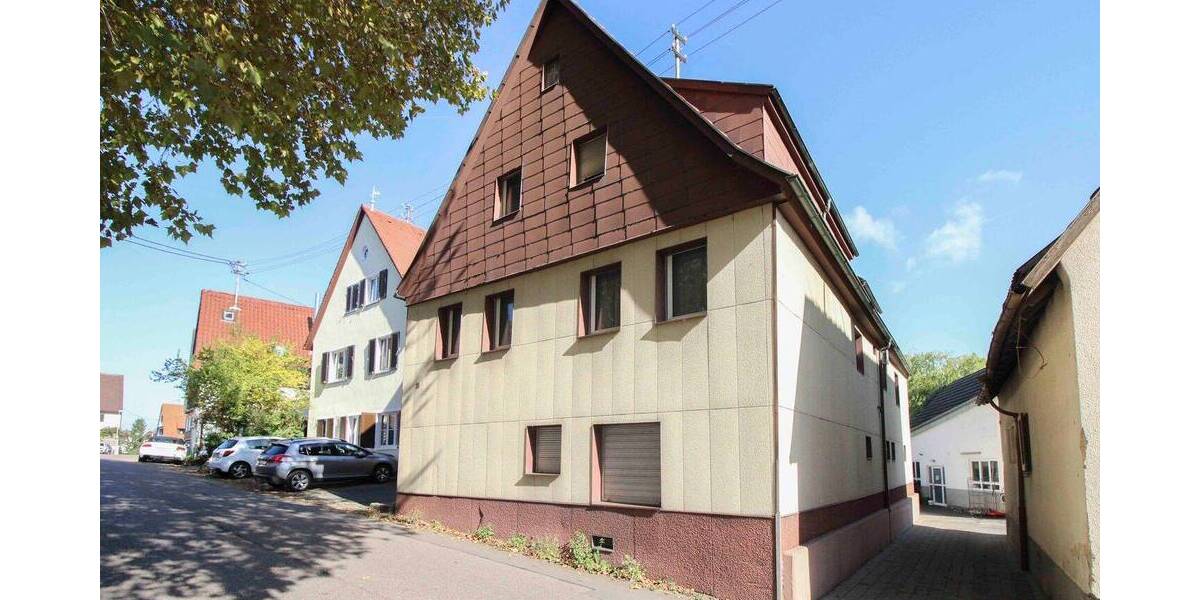 Mehrfamilienhaus, Wohnhaus Stuttgart Heumaden - 9 Zimmer, 398.000&euro; | Angebot:25958075