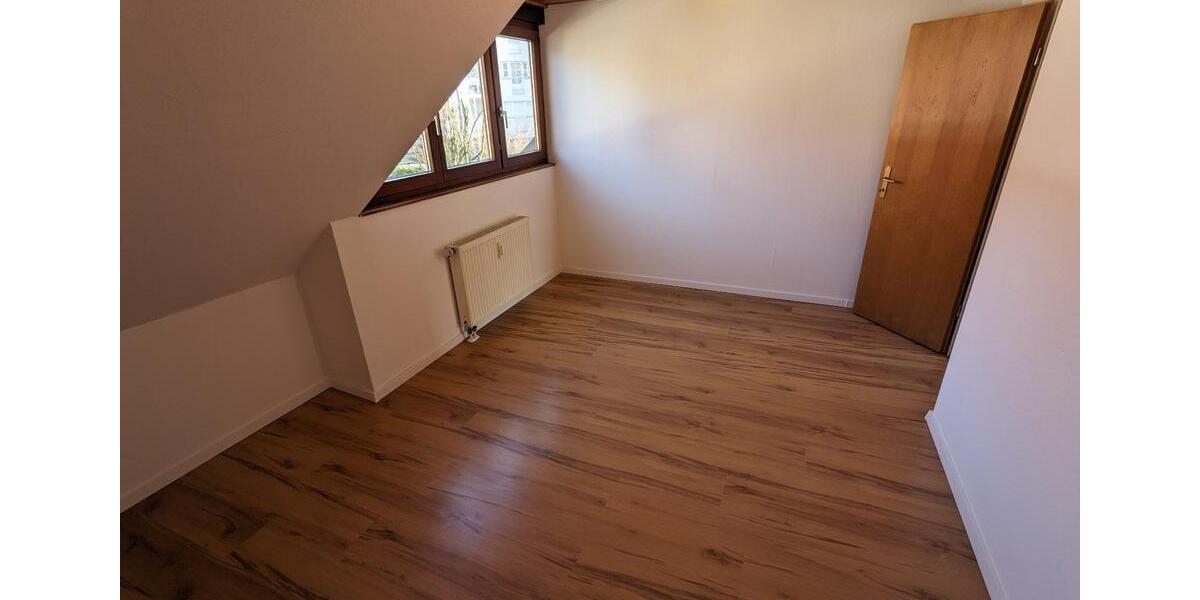 Dachgeschoßwohnung Bietigheim-Bissingen Bissingen - 3 Zimmer, 67 m&sup2;, 1.085&euro; | Angebot:26004497