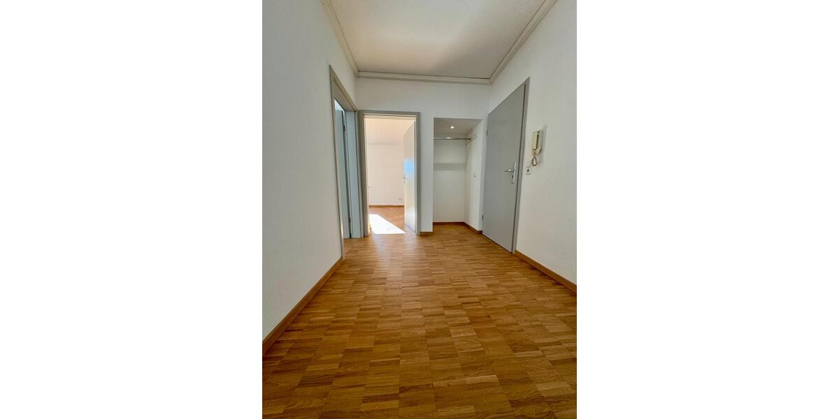 Etagenwohnung Stuttgart Zuffenhausen - 4 Zimmer, 90 m&sup2;, 1.450&euro; | Angebot:26326728